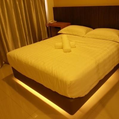 Bilik Keluarga Bersambung Kupon Hotel Vevo Puchong Malaysia