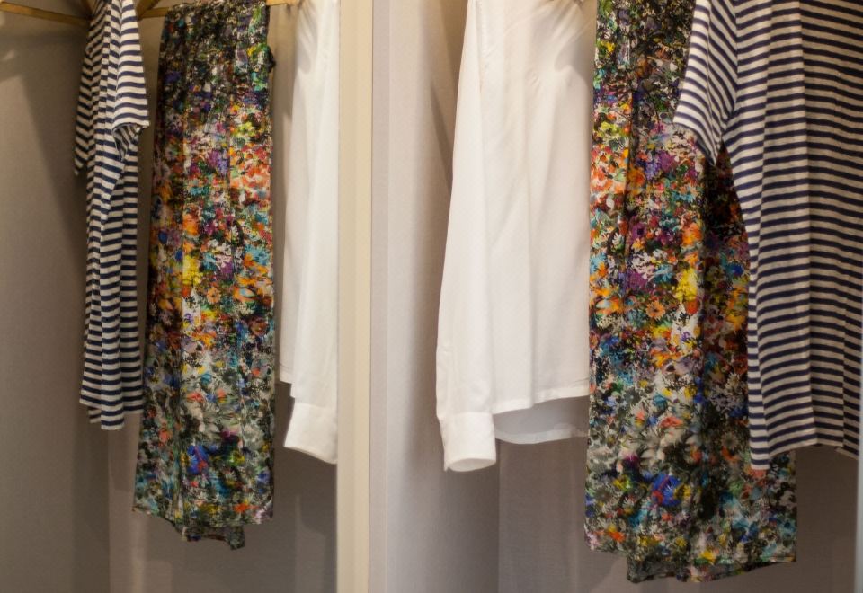 豪华三人房， 多张床