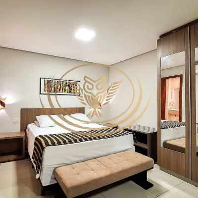 Hotel Crystal Place Hotels near Botanical Garden