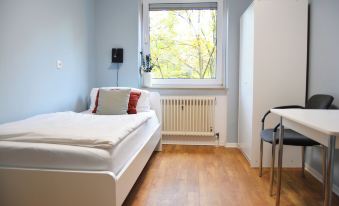 1, 2, sleep Hostel Nürnberg Messe - Housity