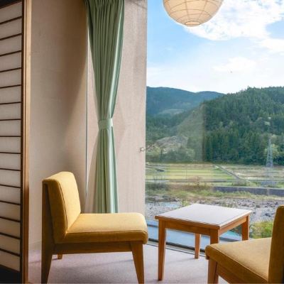 和室 神通峡春日温泉　ゆ～とりあ越中 クーポン