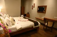 Neel Clarks Inn Express