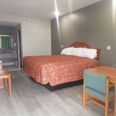 Standard King Room-Non-Smoking Royal Inn & Suite Promo Code