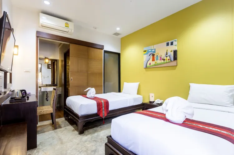 ห้องดีลักซ์ทวิน, ปลอดบุหรี่