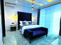 이페미데 에스테이츠 아쿠레 호텔
