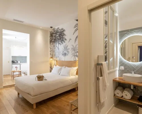 Les Clés Secrètes Hotels in Sete