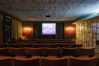 Vic Aveiro Arts House