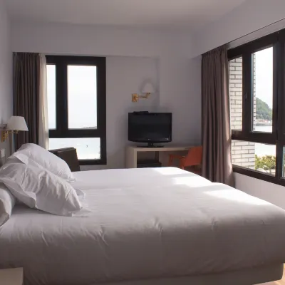 Hotel Ezeiza Hotels near Ondarreta Beach