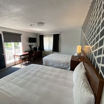 Deluxe Room, 2 Queen Beds, Lake View Bavarian Inn Promo Code