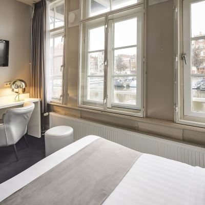 Double Room With Canal View Hotel CC Promo Code