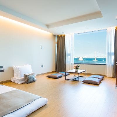 디럭스 패밀리 오션 뷰룸 온돌 Hotel Central Bay Gwangalli 쿠폰
