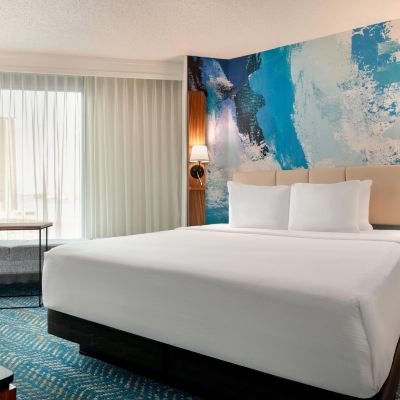 One-Bedroom Queen Suite-Non-Smoking Fort Pontchartrain a Wyndham Hotel Promo Code