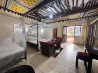 Kivuli Villas Diani-3 Bedrooms Hotels in 