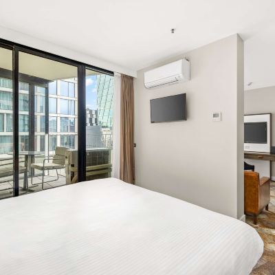 Peppers Deluxe King Suite Peppers Docklands Melbourne Promo Code