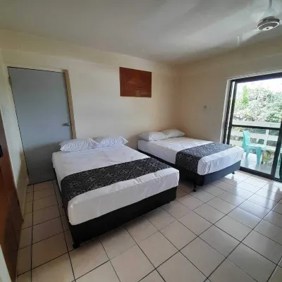 Samoa Holiday Hotel Hotele w: 