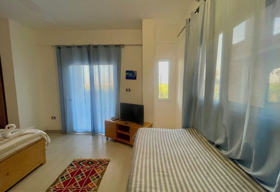 豪华双人或双床城景房