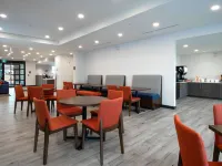 Comfort Inn & Suites Hotels in Lanark County