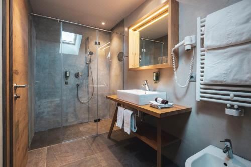 Hotel Arlara Double Room With Balcony