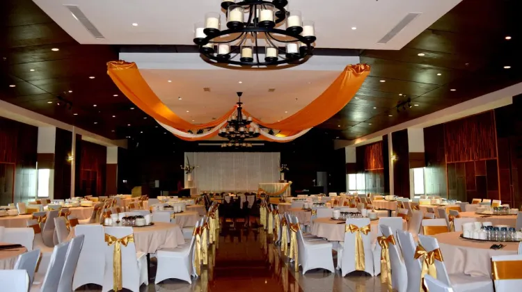 ラゼンタ ホテル 食事・レストラン