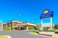 Days Inn & Suites by Wyndham Albuquerque North Hotel a 