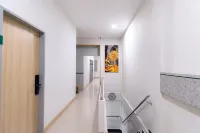 Urbanview Hotel R House Batam by RedDoorz