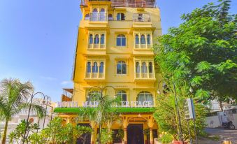 Hotel Mahima Heritage Near Fateh Sagar Lake