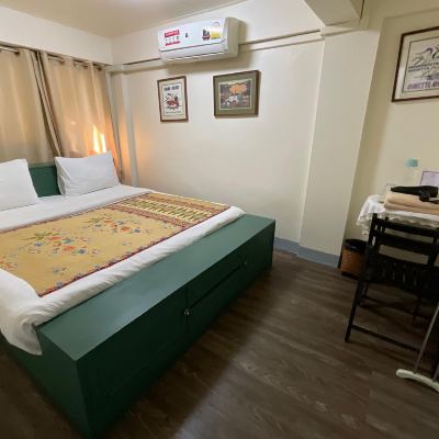Basic Room With Double Bed And Shared Bathroom