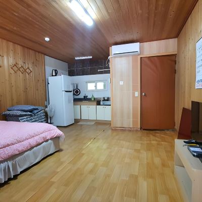 Room (Studio 2) 원두막민박 쿠폰