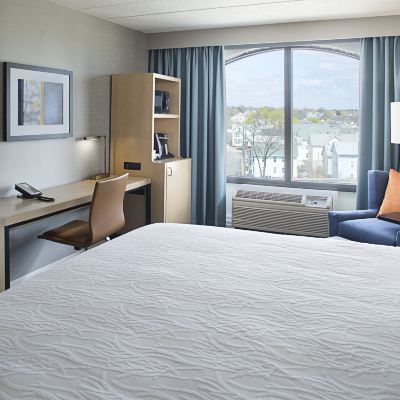 King Room With Roll-in Shower-Mobility Accessible Hilton Garden Inn Providence Promo Code