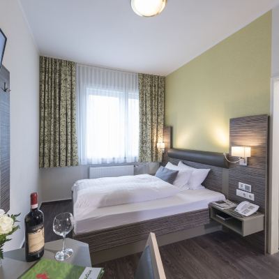 Standard Double Room Hotel Westfalia Promo Code