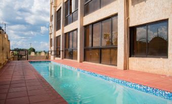 Simama Hotel - Housity
