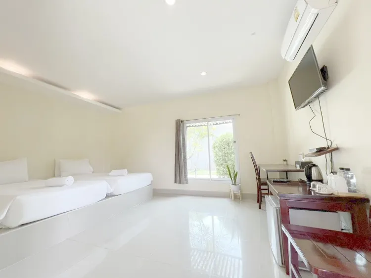 Basic Twin Room with Resort View