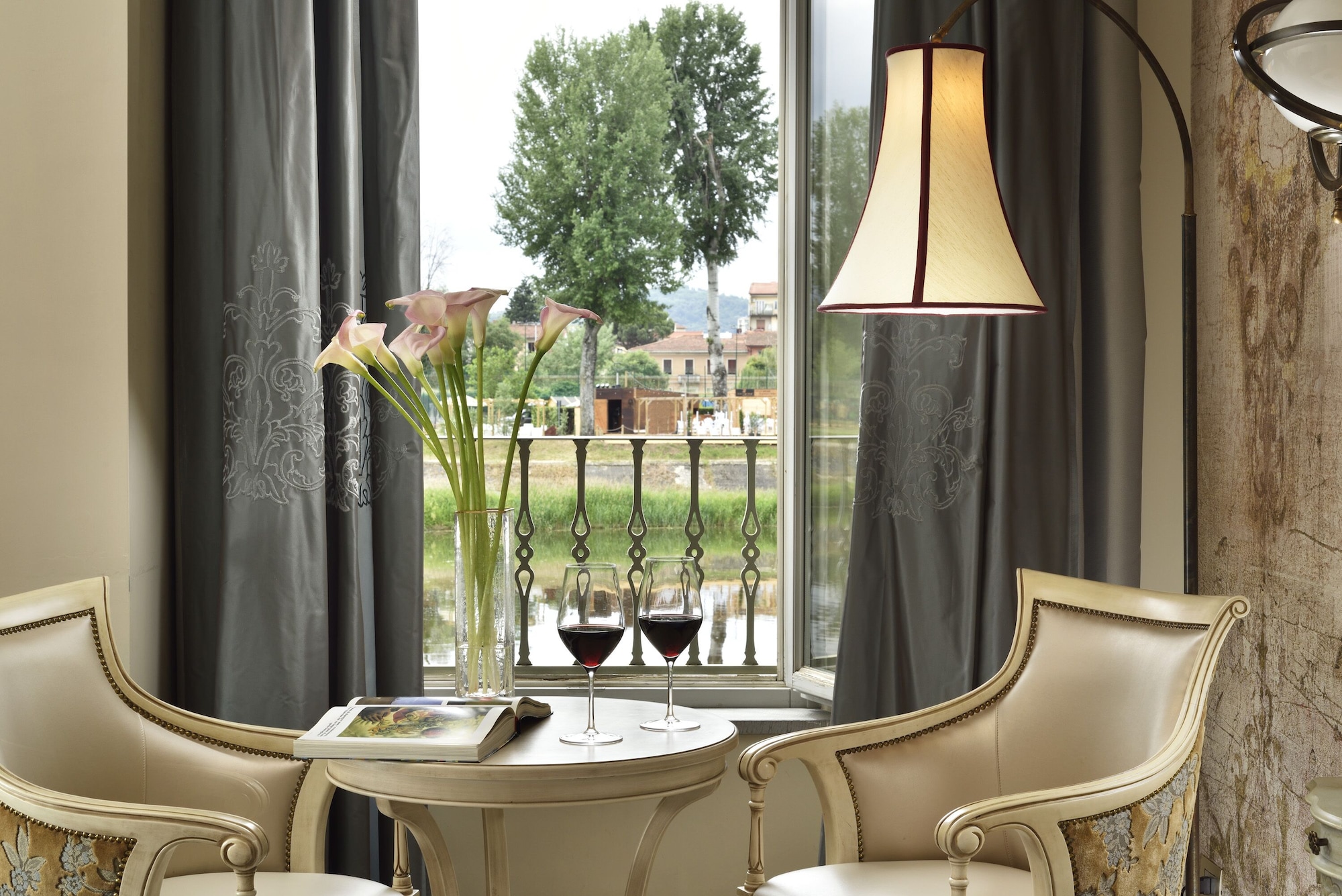 Ville Sull'Arno行政大床房，阿诺河景