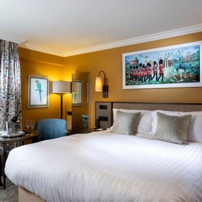 標準大床房，城景（公園翼經典） 温莎城堡酒店 - 美憬閣酒店優惠