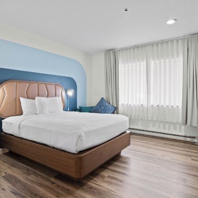 Queen Room with Hillside View Adobe Resort Promo Code