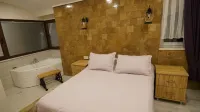 كاسل نولانا هوتل آند هورس كلوب