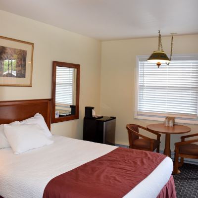Standard Queen Room-Non-Smoking Nordick's Inn Promo Code