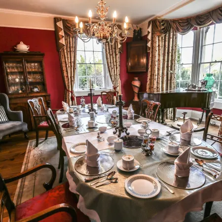 Grosvenor Villa