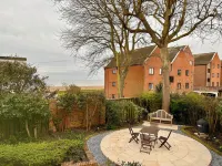 9 Church Farm Rise Hotel a 
