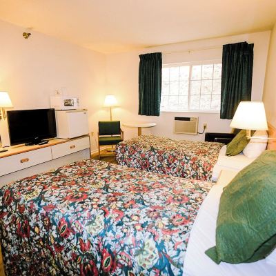 Standard Room, 2 Twin Beds Mountain Host Motor Inn Promo Code