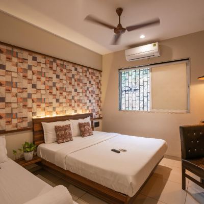 Deluxe-Triple Occupancy Zostel Mumbai Promo Code