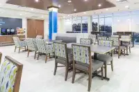 Holiday Inn Express & Suites FORT MYERS AIRPORT by IHG