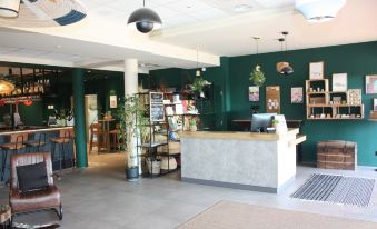 Ibis Budget Porte de Camargue - Housity