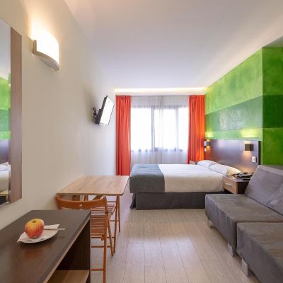 Family Room Apart-Hotel Serrano Recoletos Promo Code