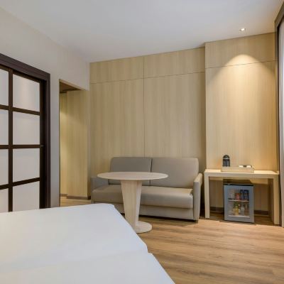 Family Twin Room AC Hotel Valencia by Marriott Promo Code