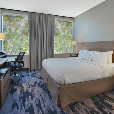 1 King Bed, Mobility Accessible with Bathtub, Hearing Accessible Fairfield Inn & Suites by Marriott Milwaukee Downtown Promo Code