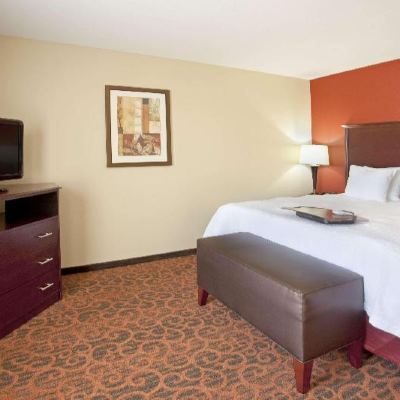 Guest Room With 1 King Bed And Mobility/Hearing Accessible With Tub-Nonsmoking Hampton Inn & Suites Fort Worth-West-I-30 Promo Code