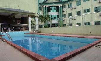 Prowess Hotel and Suites