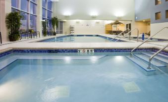 Holiday Inn Express & Suites Mankato East