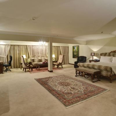總統套房， 行政酒廊禮遇， 1 卧室套房， 1 張特大床， 花園景觀